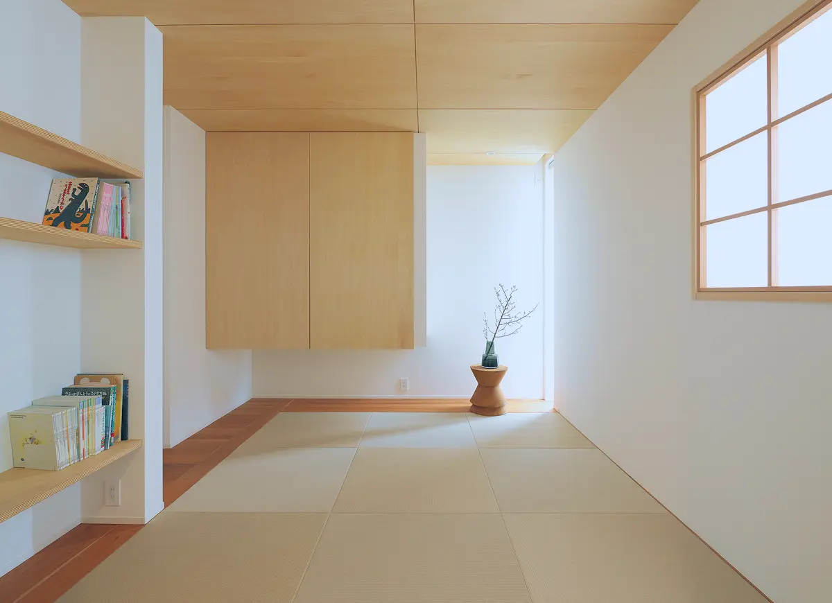 豊かな外の時間を愉しむ大人のくつろぎの家