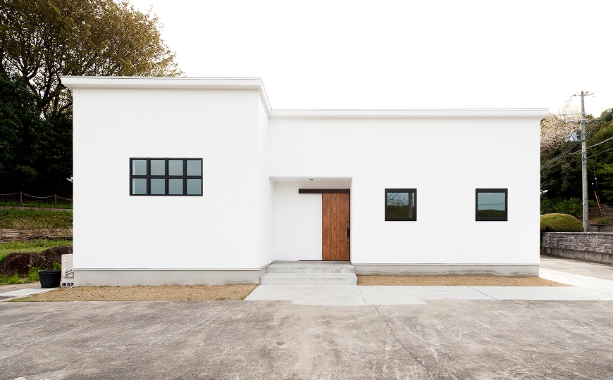 自然素材の温もりに雑貨が映える、私らしい家